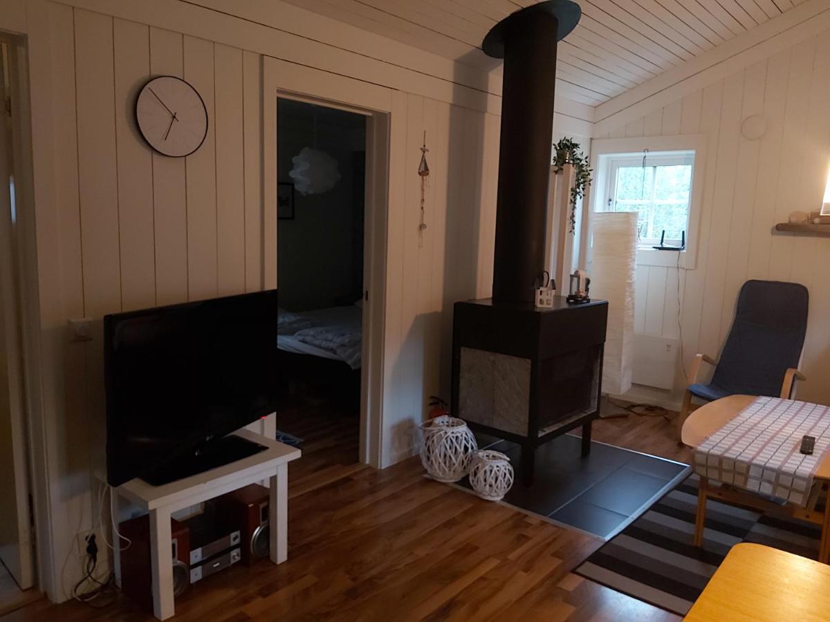 Hallestrand Cottage Krabban 斯特伦斯塔德 外观 照片